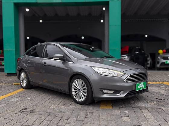 FORD FOCUS 2.0 TITANIUM PLUS FASTBACK 16V FLEX 4P POWERSHIFT FORD FOCUS 2.0 TITANIUM PLUS FASTBACK 16V FLEX 4P POWERSHIFT